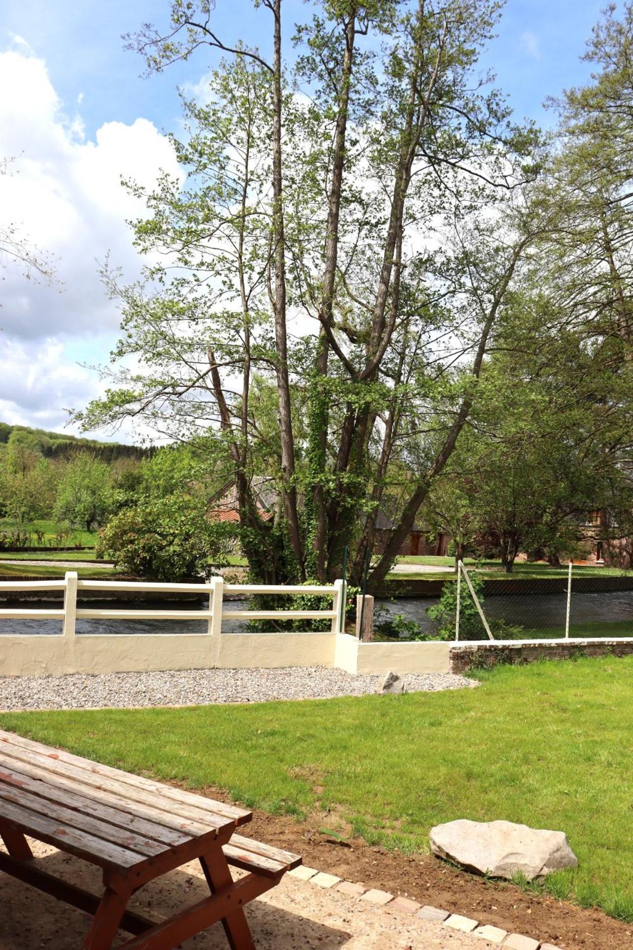 Au Clair Matin Sur L'Yeres Villa Sept-Meules Exterior photo